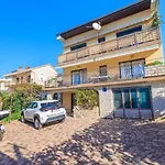 Hundefreundliches Nur 450 Meter Zum Mit Meerblick, Grill, Parkplatz * Dramalj