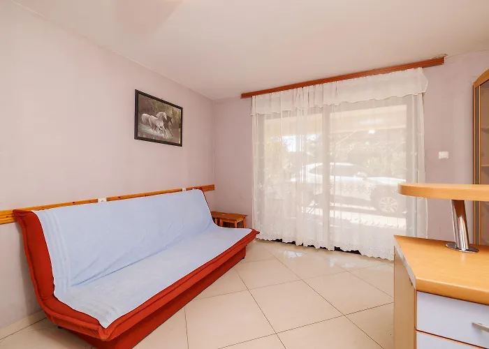 Hundefreundliches Nur 450 Meter Zum Mit Meerblick, Grill, Parkplatz Apartment Dramalj