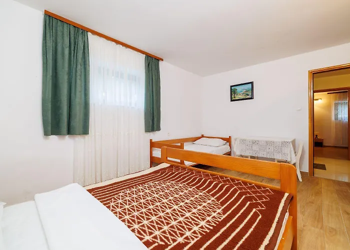 Apartment Hundefreundliches Nur 450 Meter Zum Mit Meerblick, Grill, Parkplatz Dramalj