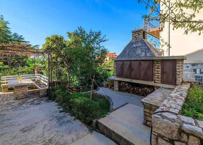 Apartment Hundefreundliches Nur 450 Meter Zum Mit Meerblick, Grill, Parkplatz Dramalj