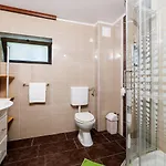 Hundefreundliches Nur 450 Meter Zum Mit Meerblick, Grill, Parkplatz Apartamento
