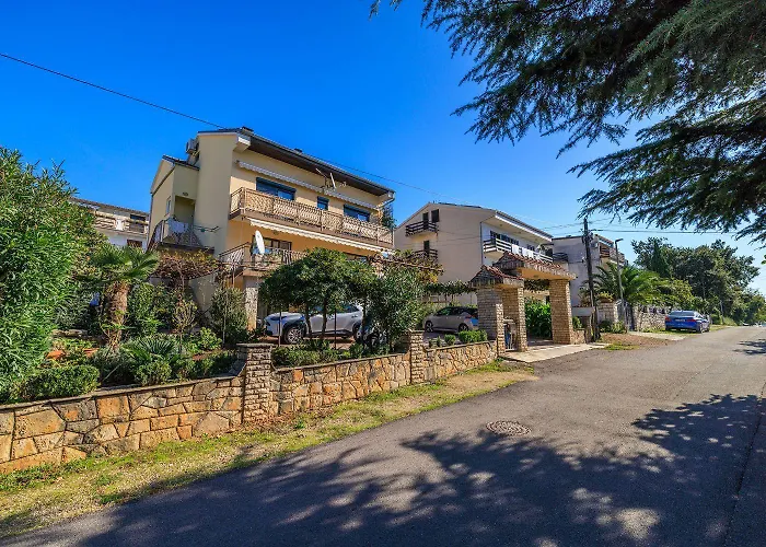 Hundefreundliches Nur 450 Meter Zum Mit Meerblick, Grill, Parkplatz Dramalj